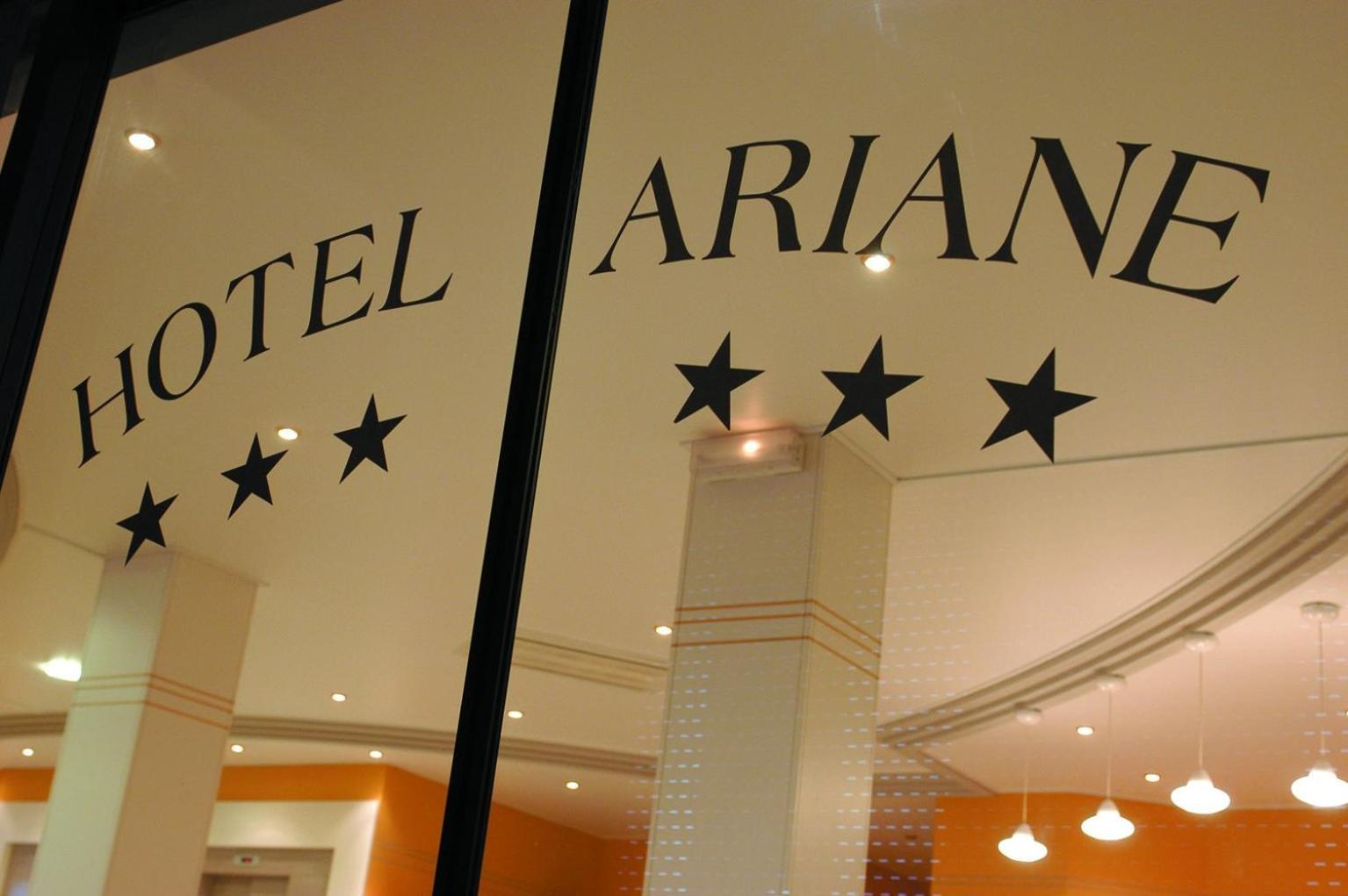 Hotel Ariane لورد المظهر الخارجي الصورة